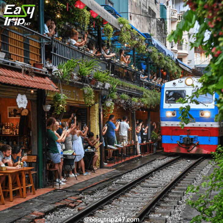 10-Hidden-Gems-You'll-Discover-On-A-Walking-Tour-In-Hanoi-2
