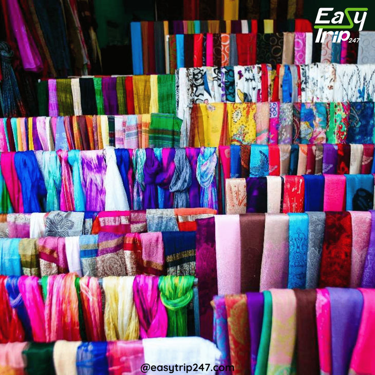 Best-Souvenirs-to-Buy-at-the-Temple-of-Literature-in-Hanoi-2