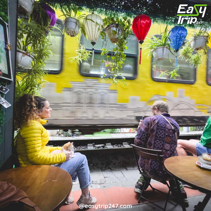 Coffee-Crawl-Best-Cafes-In-Hanoi's-Walking-District-2