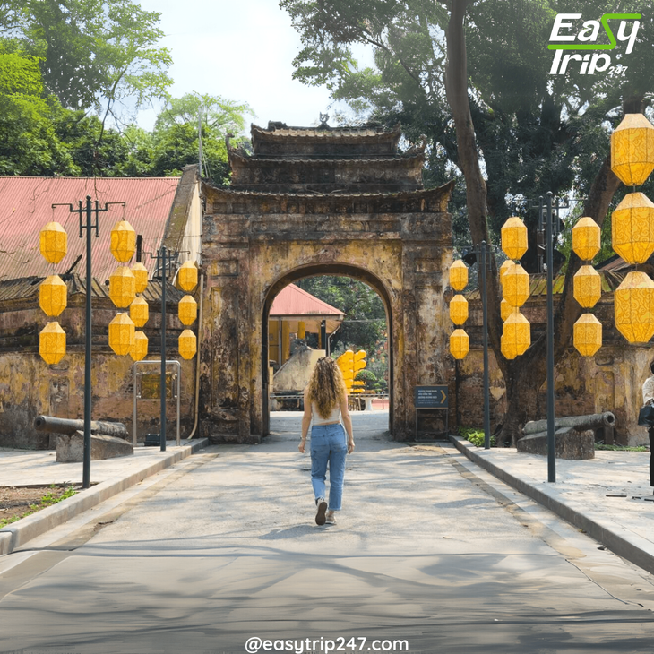 Hanoi-Walking-Tours-Budget-Friendly-vs-Luxury-Options-Compared-2