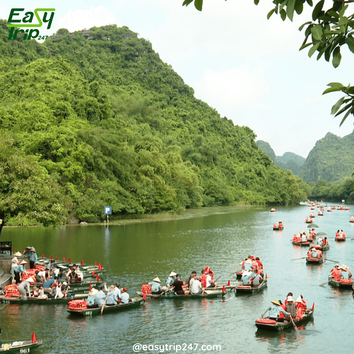 Navigating-Vietnam's-Busiest-Travel-Times-A-Survival-Guide-2