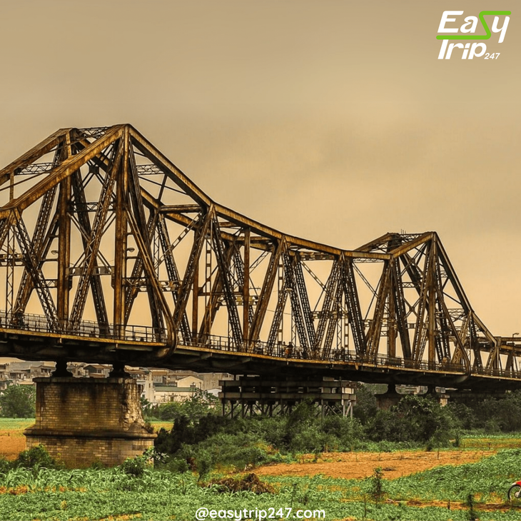 Riverside-Route-Walking-Along-The-Red-River-In-Hanoi-2