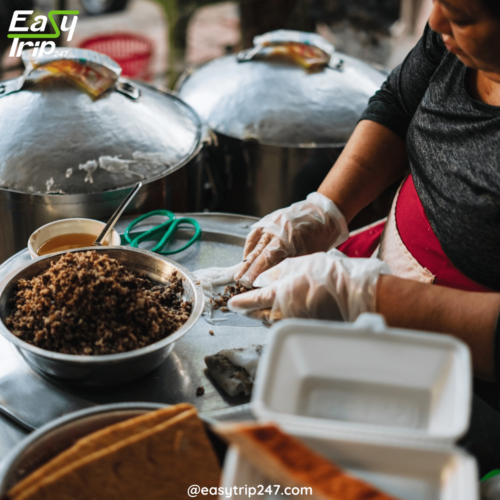 Taste-Your-Way-Through-Hanoi-Old-Quarter-2