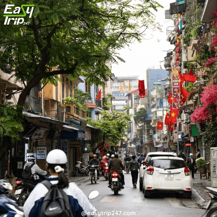 The-Best-Time-To-Take-A-Walking-Tour-In-Hanoi-It's-Not-When-You-Think-2