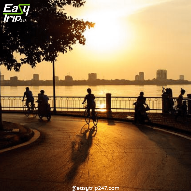 The-Early-Bird-Gets-The-View-Dawn-Walking-Tours-In-Hanoi-You-Can't-Miss-2