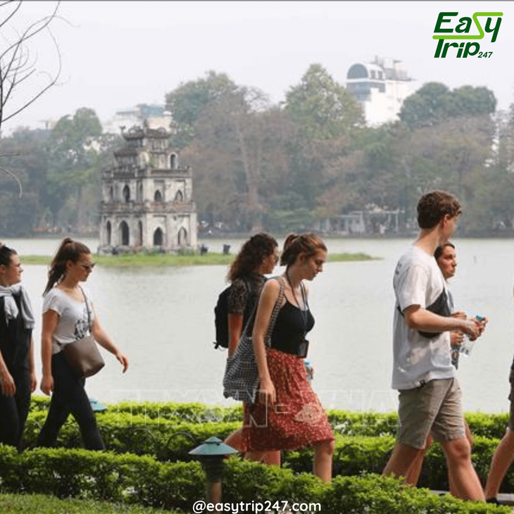 Walking-Tour-Etiquette-In-Hanoi-Do's-And-Don'ts-For-Respectful-Tourism-2