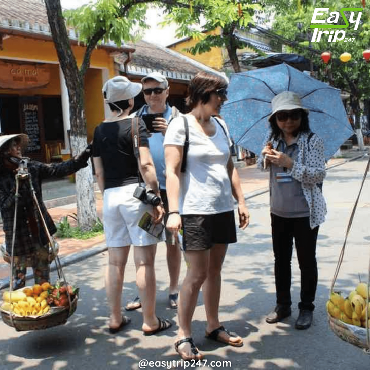 Walking-Tour-In-Hanoi-How-To-Avoid-Tourist-Traps-And-Scams-2