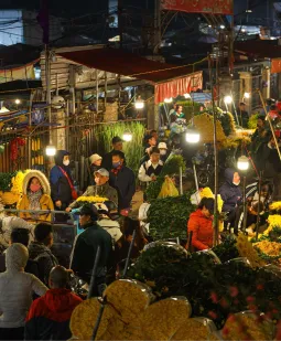 Hanoi-Flower-Market-easytrip247